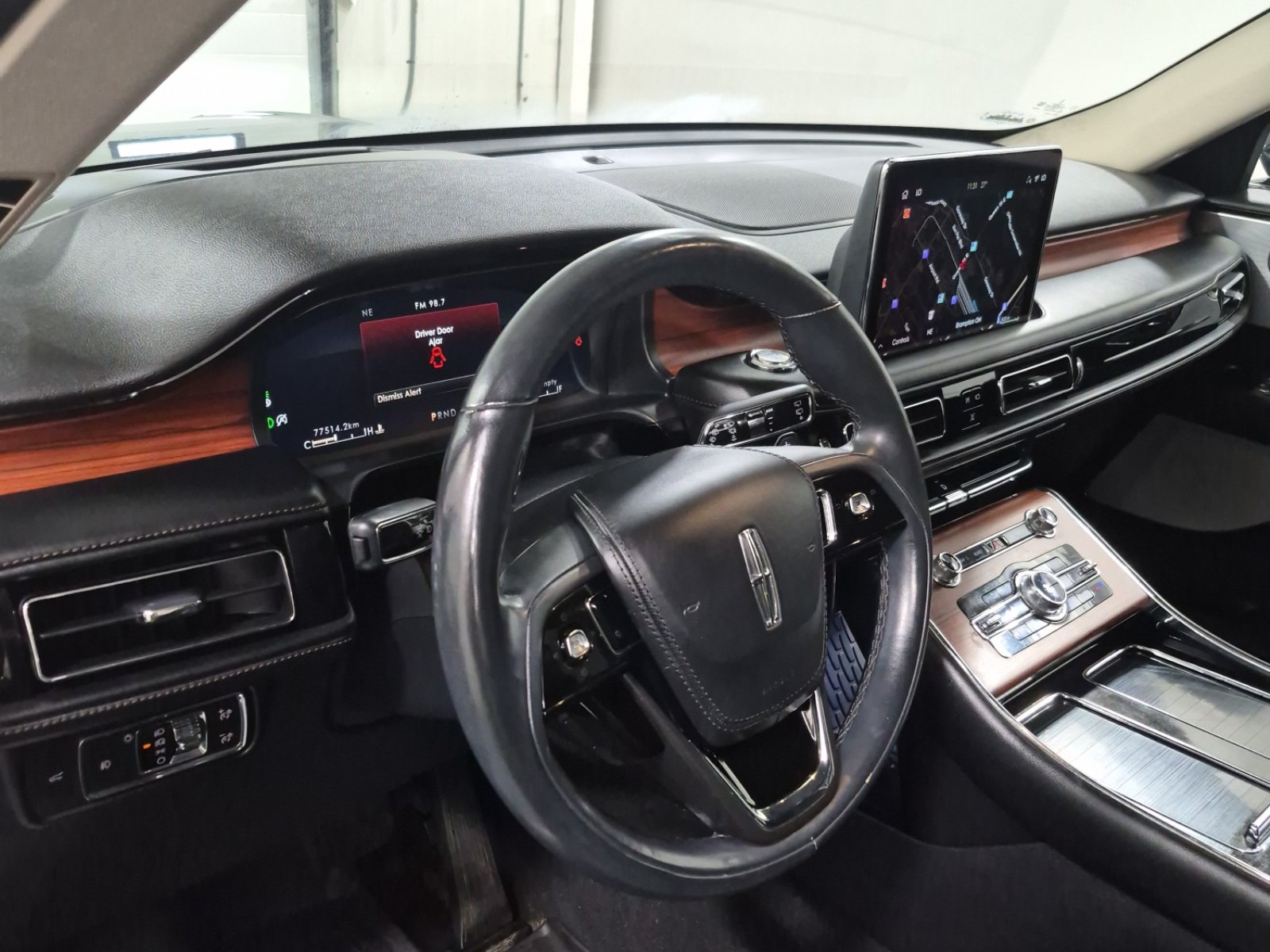 Used 2021 Lincoln Aviator Reserve AWD/4WD image 10