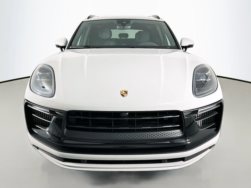 Certified 2022 Porsche Macan S AWD/4WD image 6