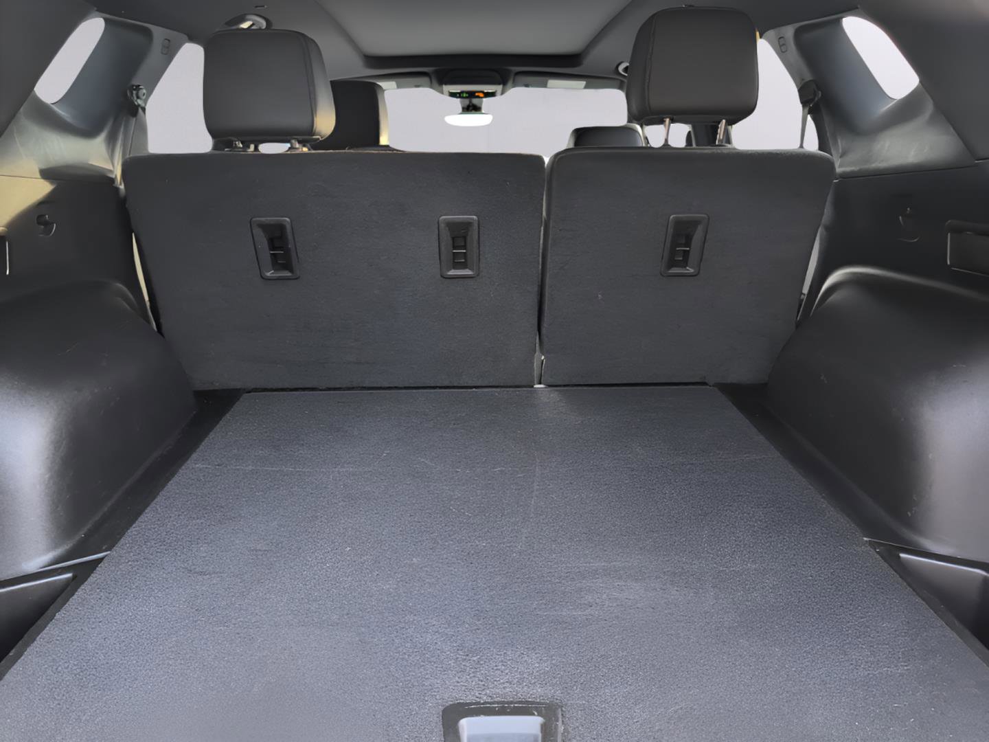 Used 2023 Chevrolet Blazer Premier w/ Driver Confidence II Package image 9