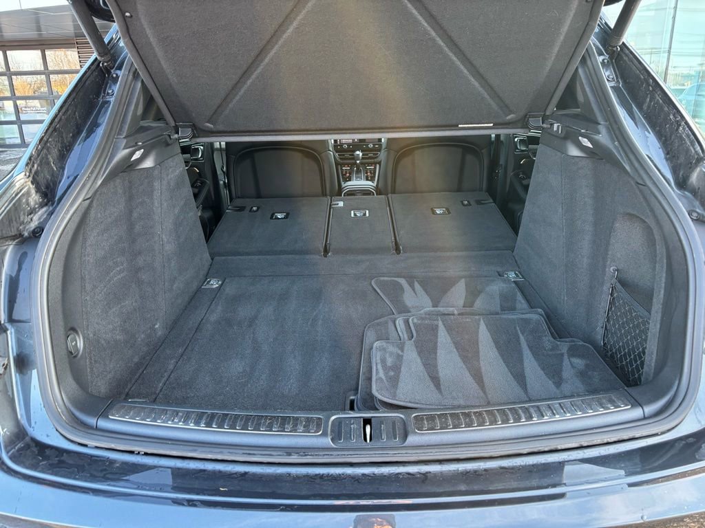 Certified 2023 Porsche Macan image 25