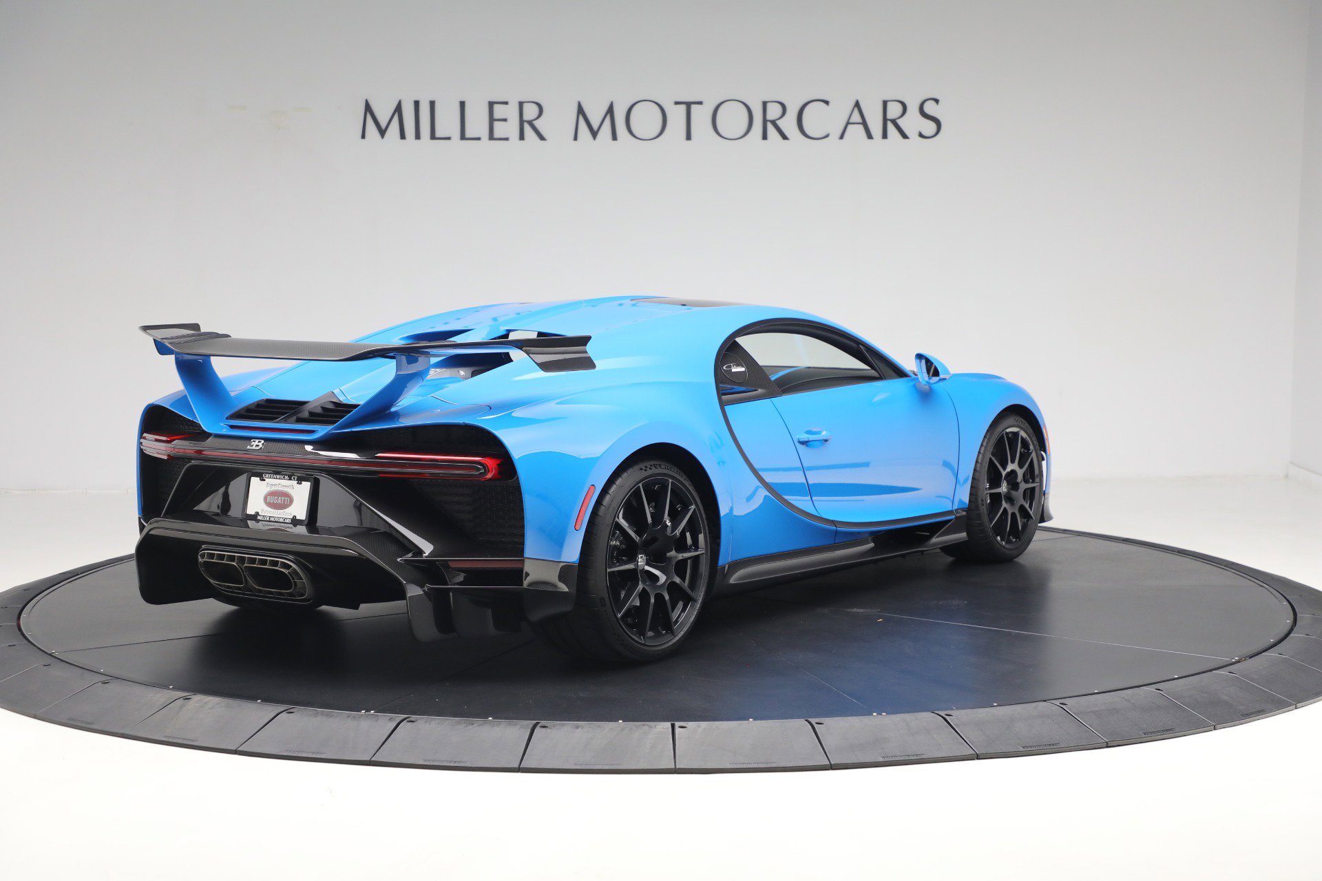 Used 2021 Bugatti Chiron Pur Sport image 7