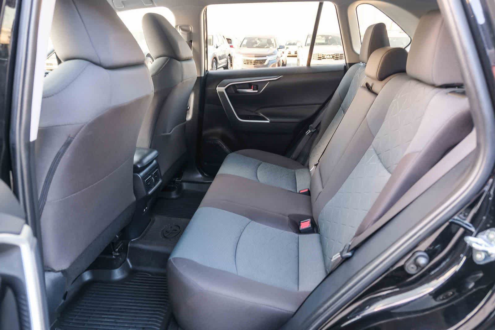 Certified 2025 Toyota RAV4 XLE FWD image 19