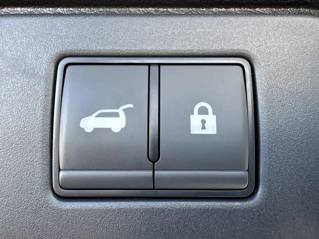 Used 2026 Nissan Rogue SV w/ Cold Weather Package FWD image 20