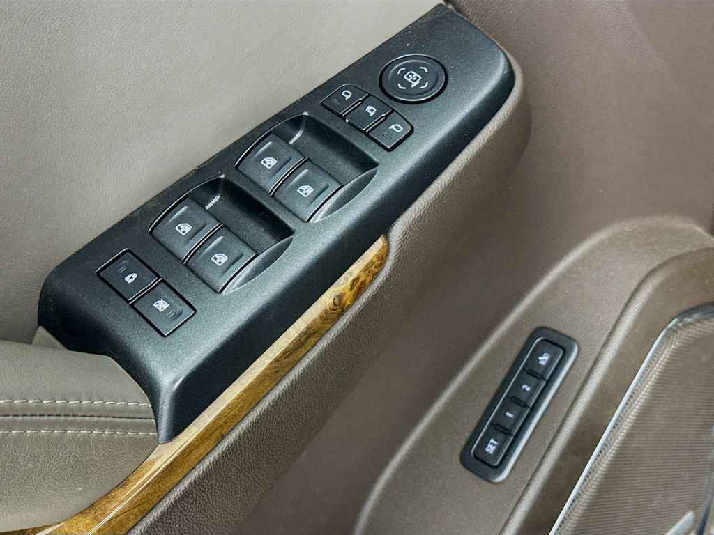 Used 2015 GMC Yukon Denali w/ Premium Package image 20