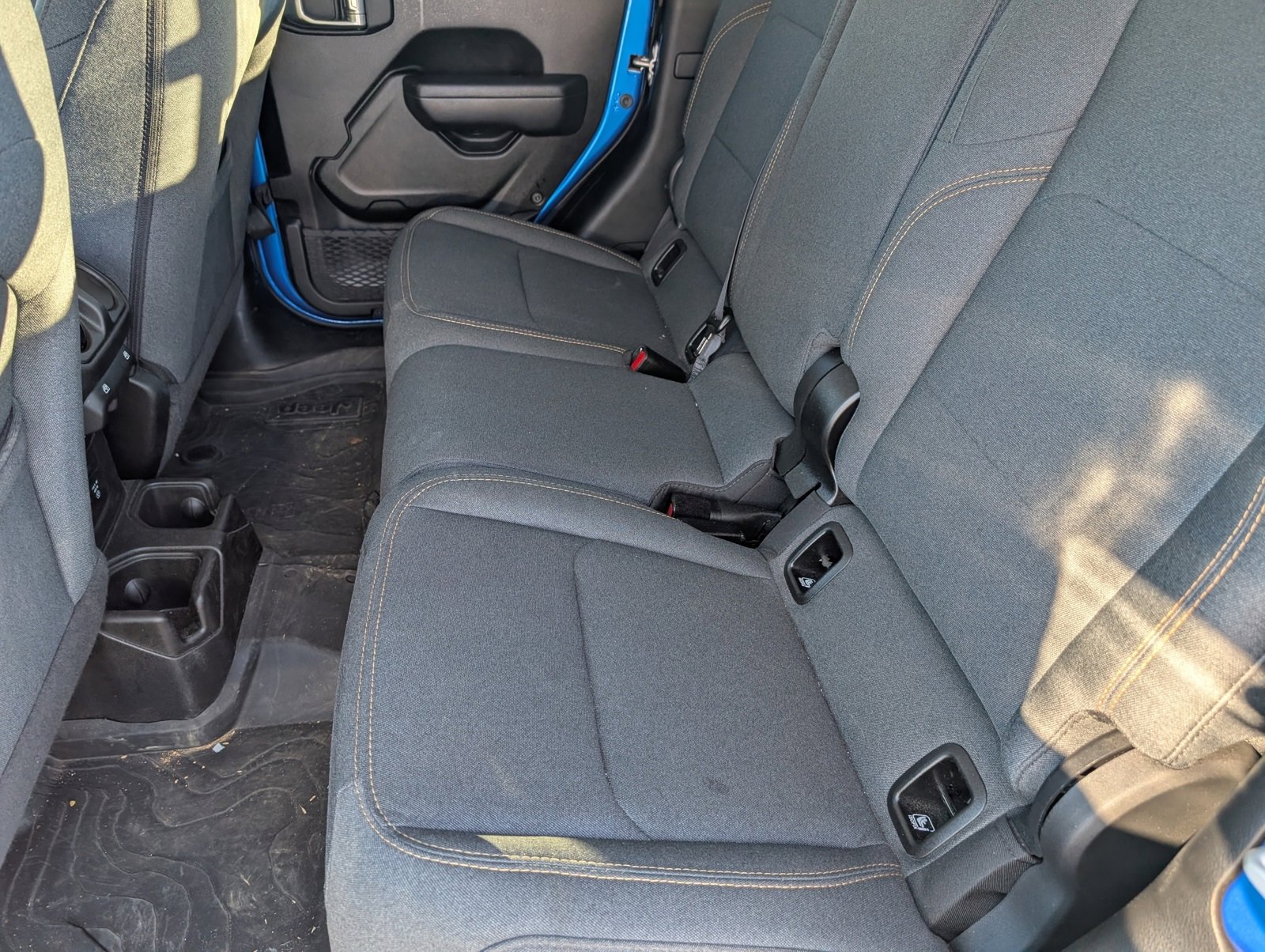 Used 2024 Jeep Gladiator Sport image 5