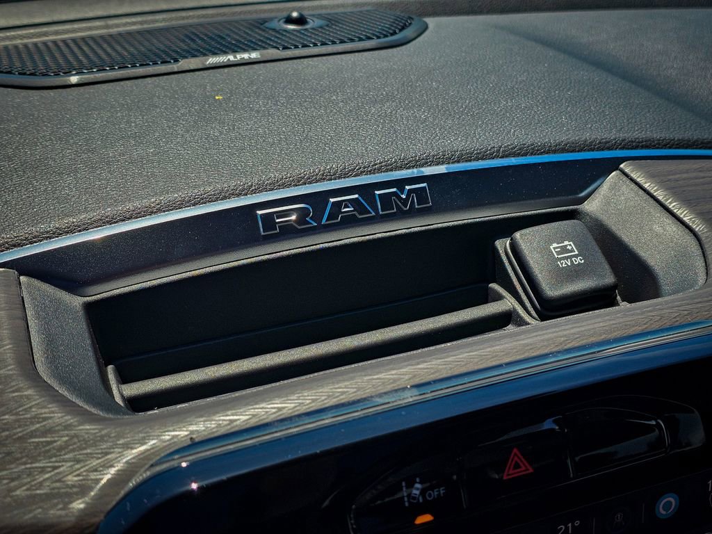New 2026 RAM 1500 Laramie AWD/4WD image 24