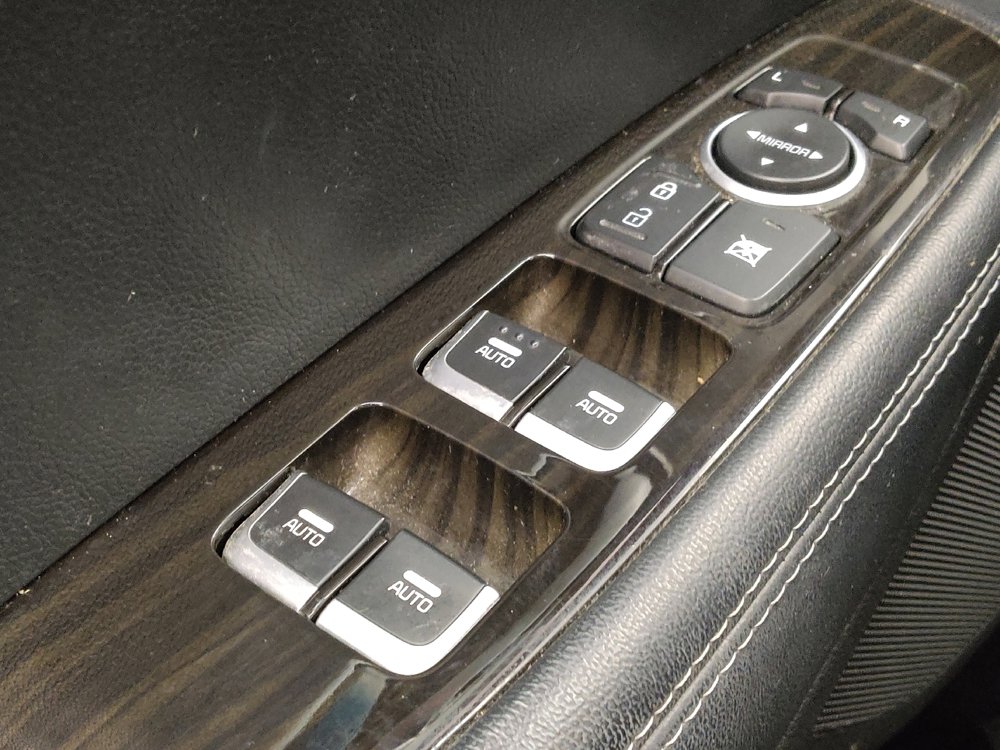 Used 2020 Kia Sorento LX image 27