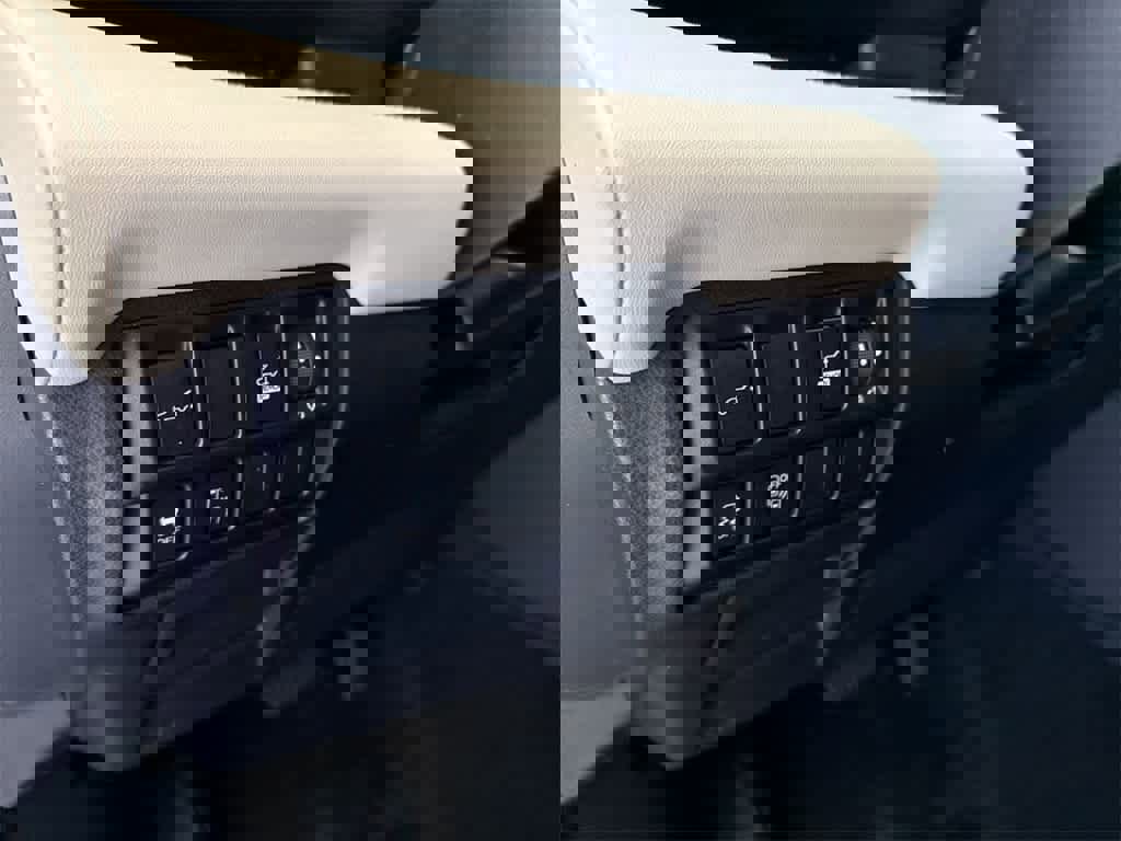 Used 2019 Subaru Ascent Limited image 39