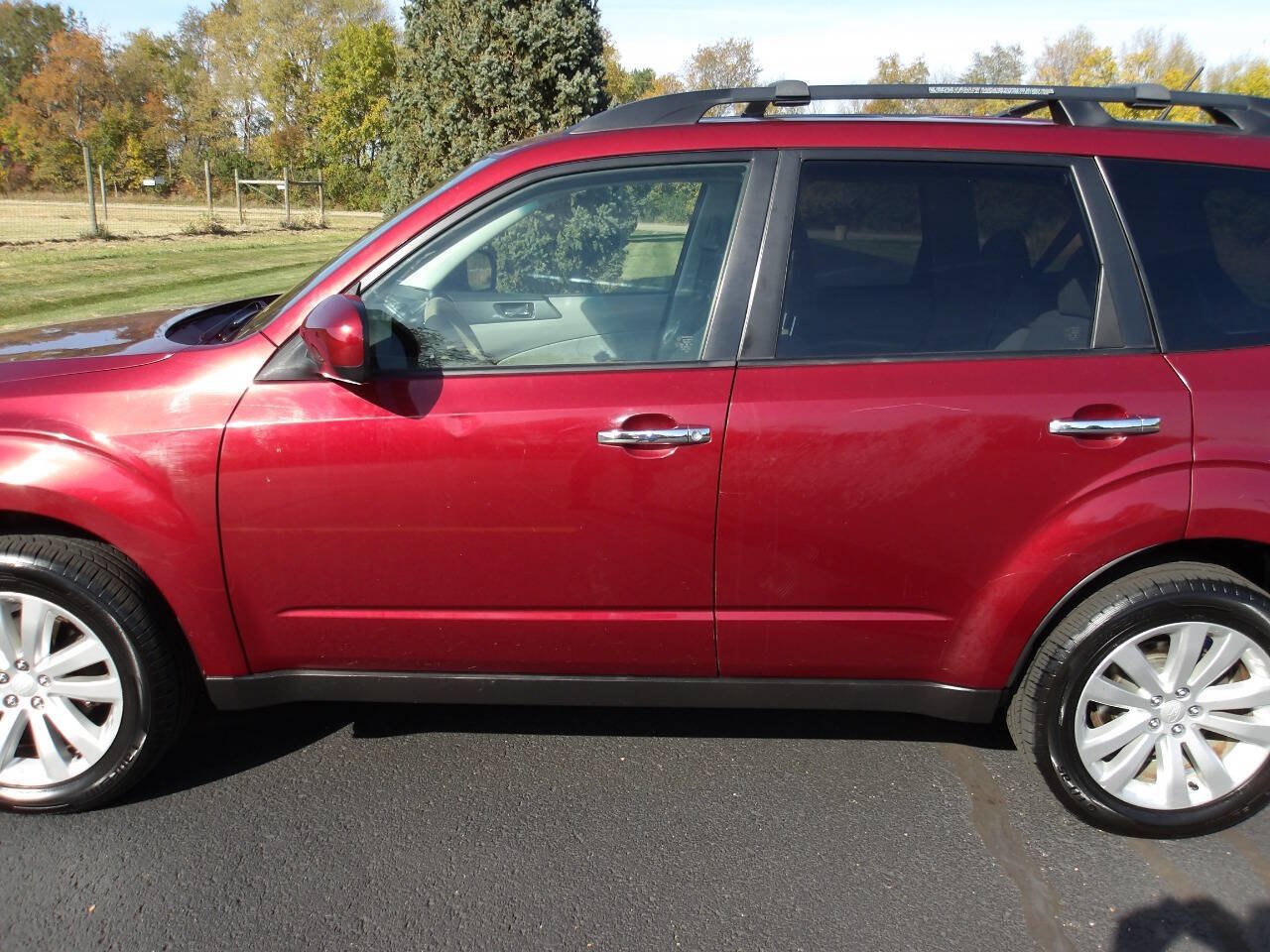Used 2013 Subaru Forester 2.5X Premium w/ All-Weather Pkg AWD/4WD image 31