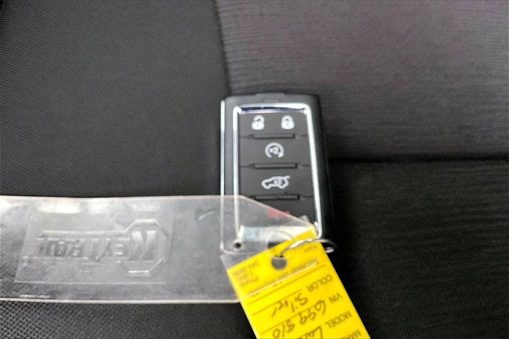 Used 2025 Jeep Grand Cherokee L Laredo w/ Luxury Tech Group I image 10