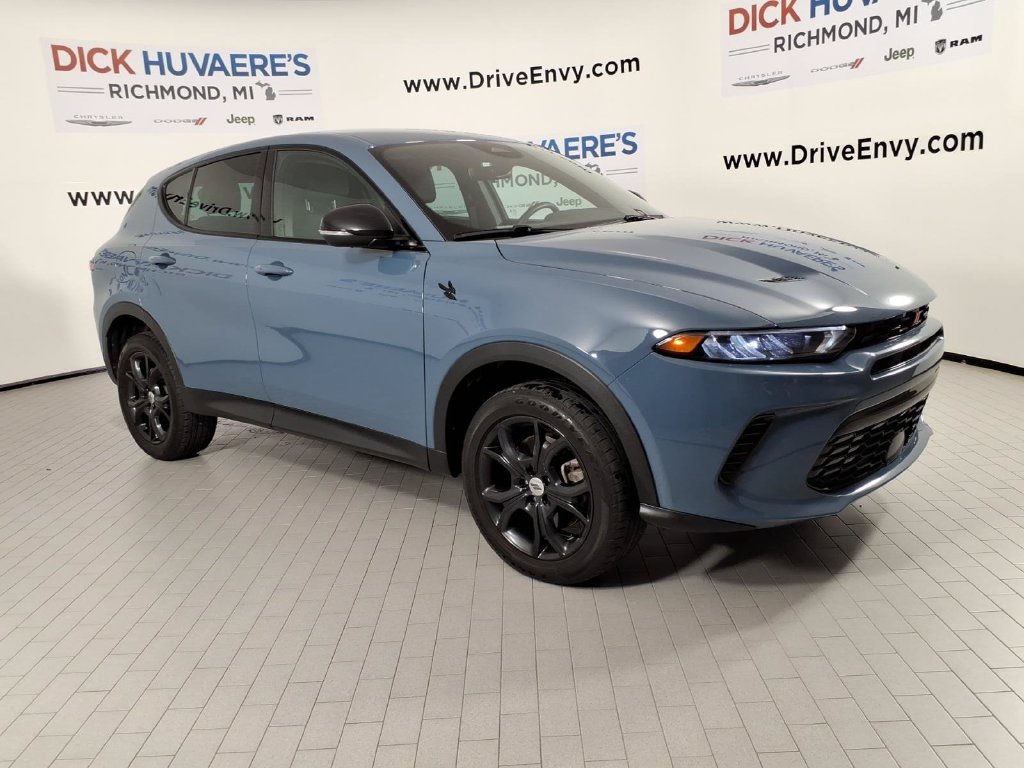 Used 2023 Dodge Hornet GT w/ GT Blacktop Package AWD/4WD image 3