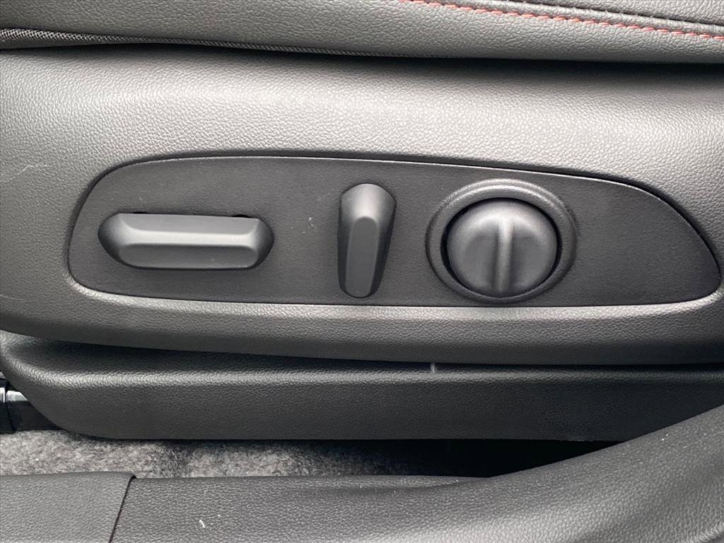 New 2026 Chevrolet Trax RS w/ Sunroof Package image 16