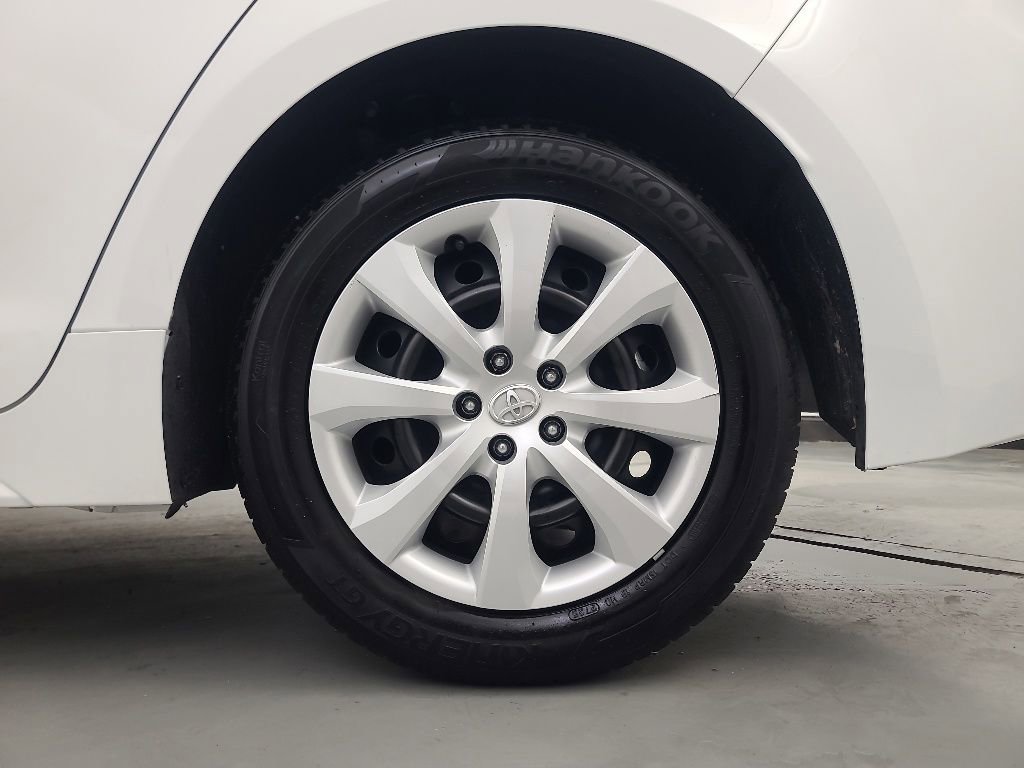 Used 2026 Toyota Corolla LE FWD image 11