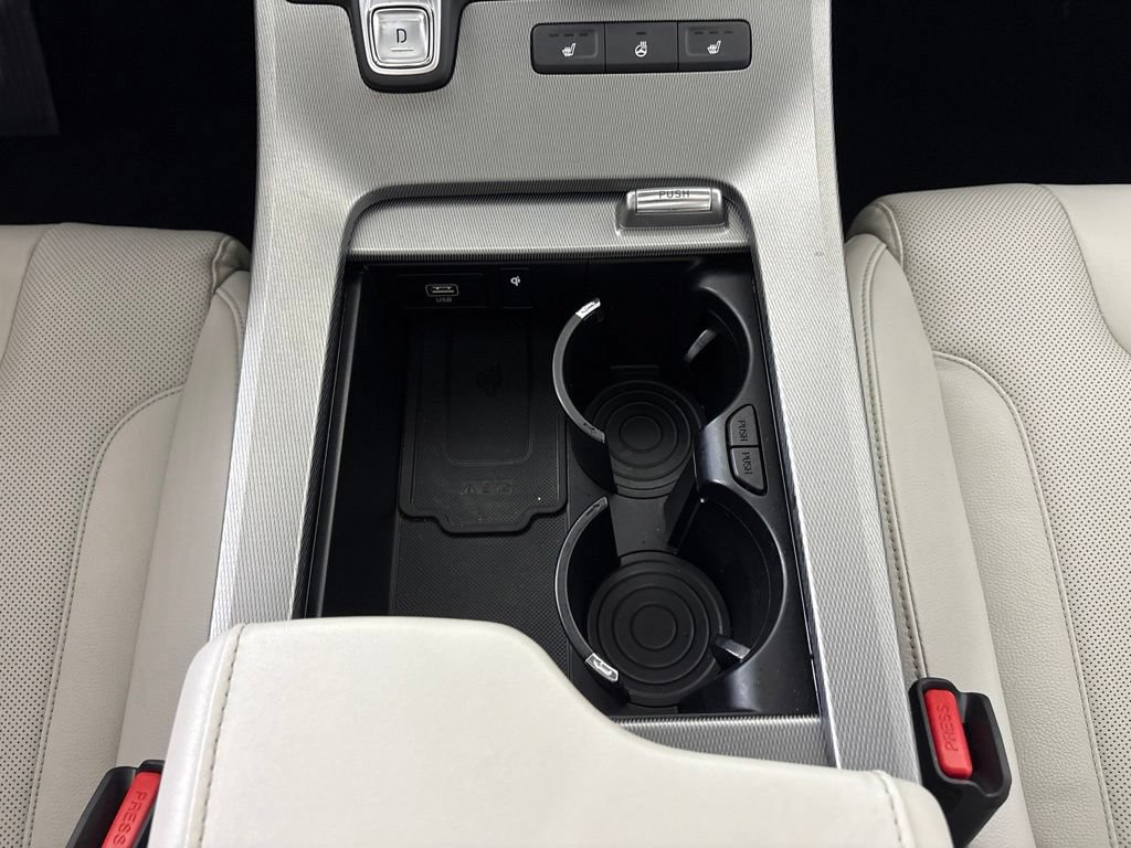 Used 2022 Hyundai Palisade SEL w/ 8P Bench Seat Package FWD image 26