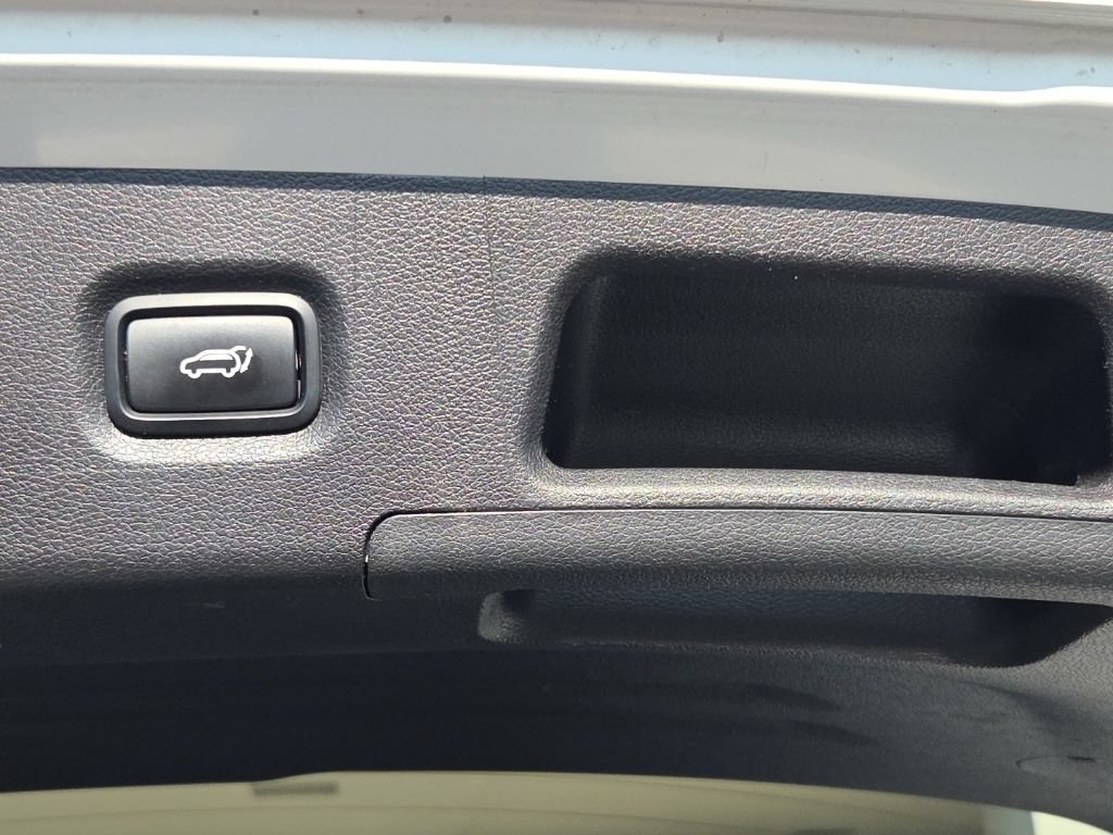 Used 2021 Hyundai Santa Fe Limited AWD/4WD image 20