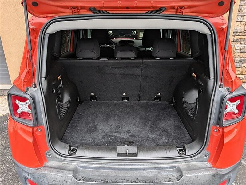 Used 2017 Jeep Renegade Sport w/ Power & Air Group FWD image 31