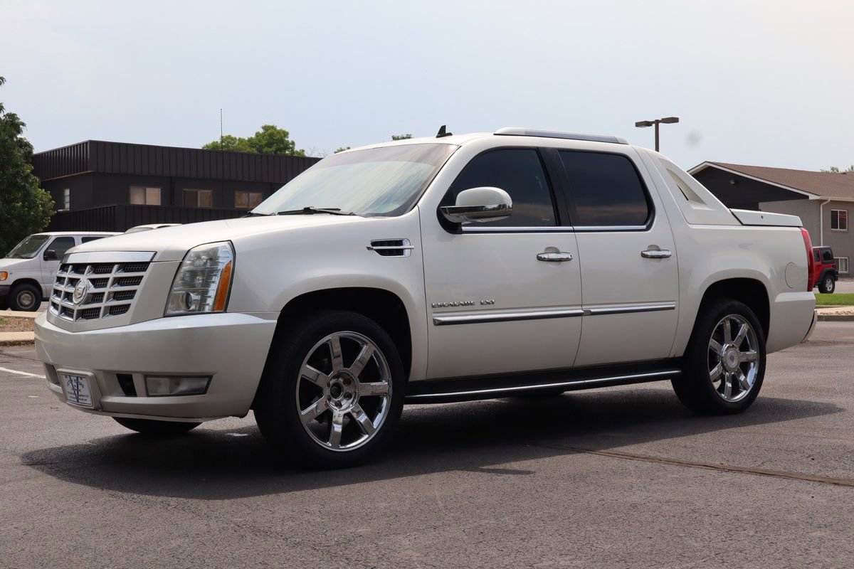 Used 2012 Cadillac Escalade EXT Luxury image 13