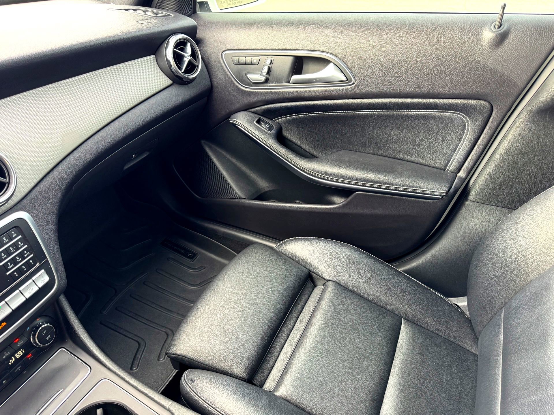 Used 2019 Mercedes-Benz GLA 250 4MATIC image 33