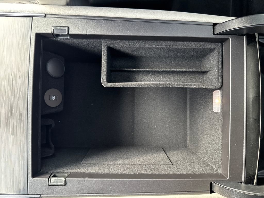 Certified 2025 Lincoln Aviator Reserve w/ Luxury Package image 27