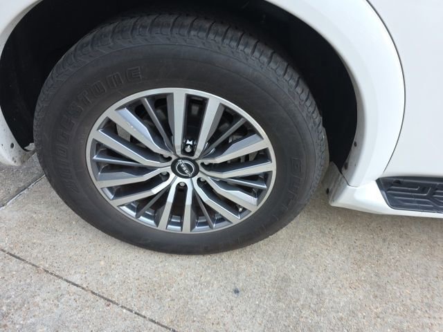 Certified 2024 Nissan Armada SL w/ Captain's Chairs Package image 9