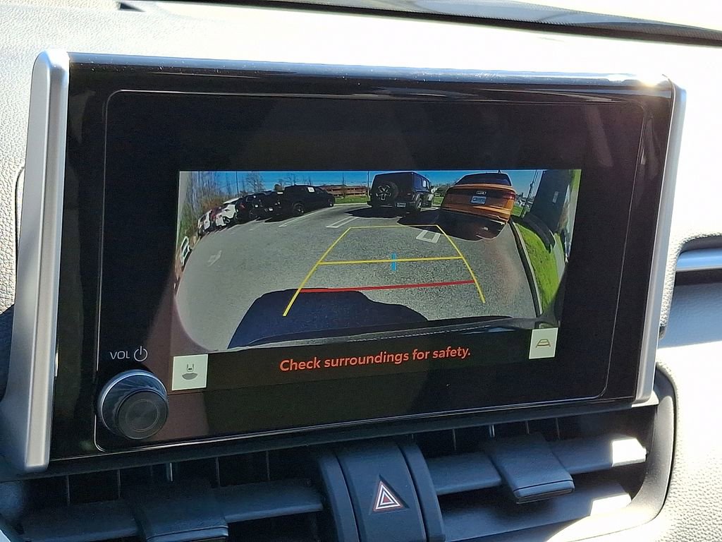 Used 2025 Toyota RAV4 XLE image 18