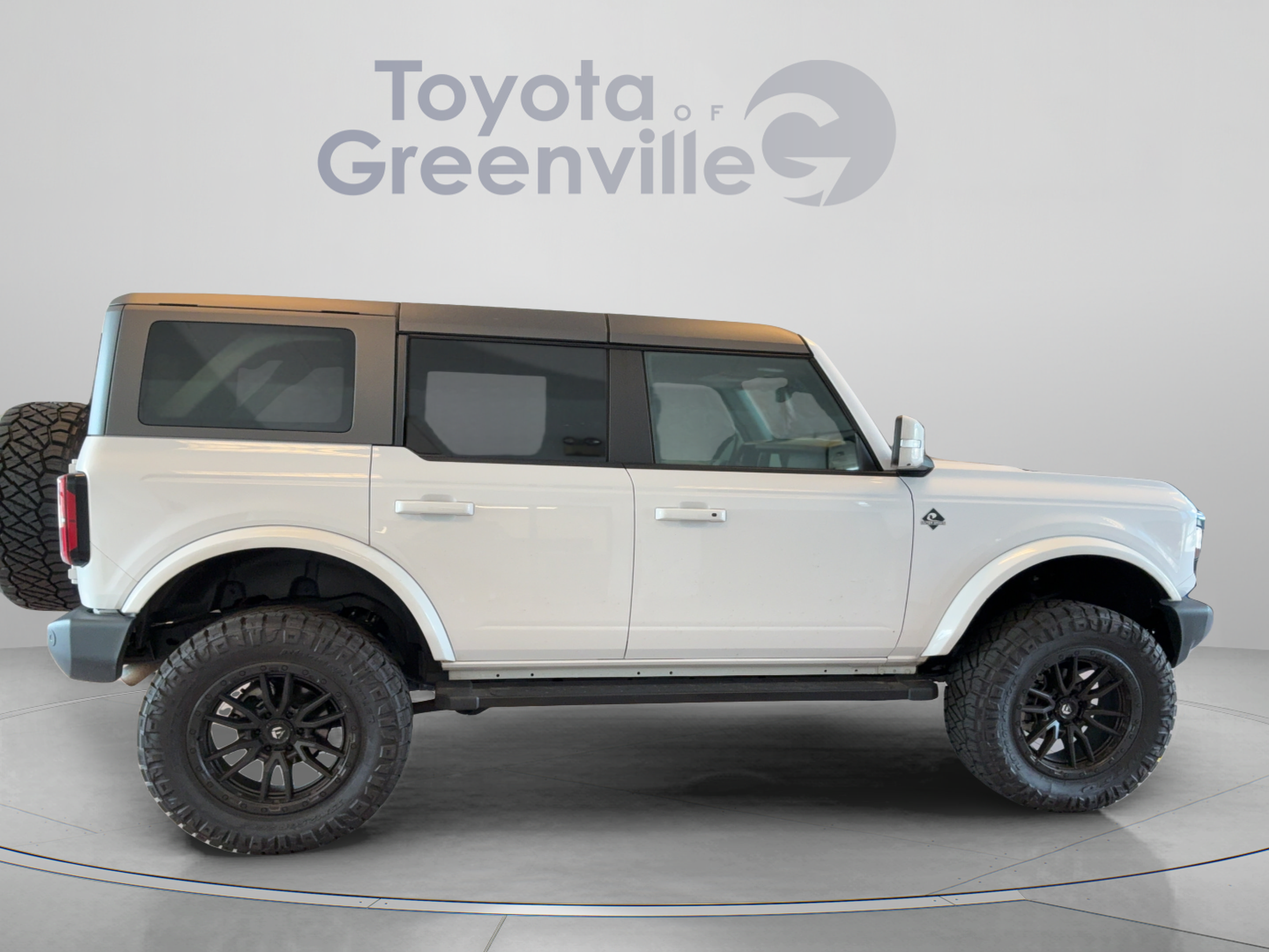 Used 2024 Ford Bronco Outer Banks AWD/4WD image 7