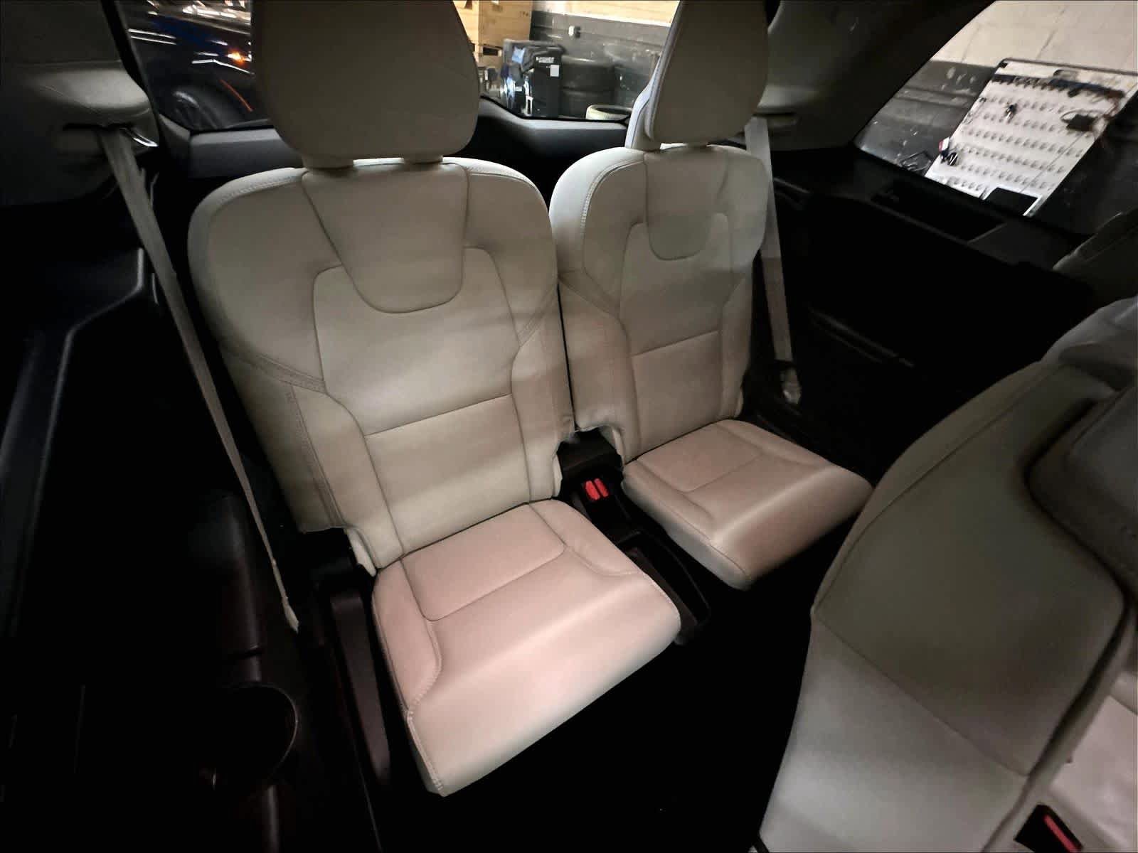 Used 2023 Volvo XC90 B6 Ultimate AWD/4WD image 30