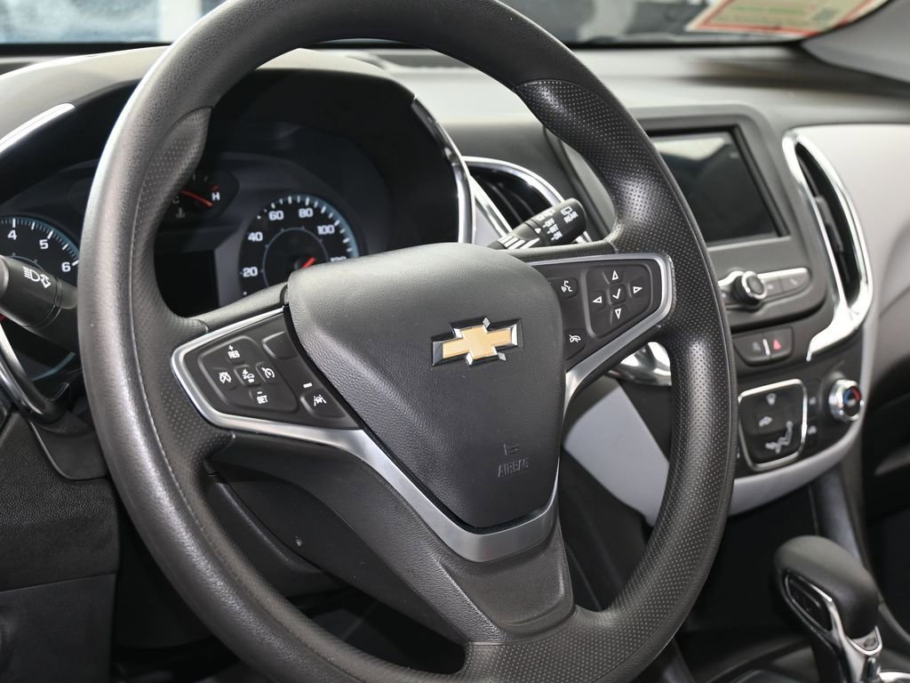 Used 2023 Chevrolet Equinox LS w/ Driver Confidence II Package image 13