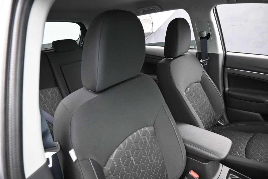 New 2027 Mitsubishi Outlander Sport ES FWD image 35