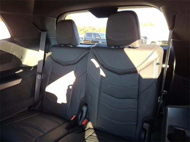 Certified 2024 Cadillac XT6 Sport w/ Platinum Package image 9