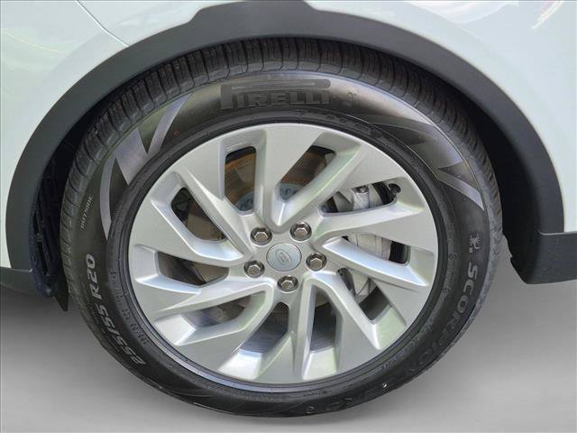New 2026 Land Rover Discovery S AWD/4WD image 9