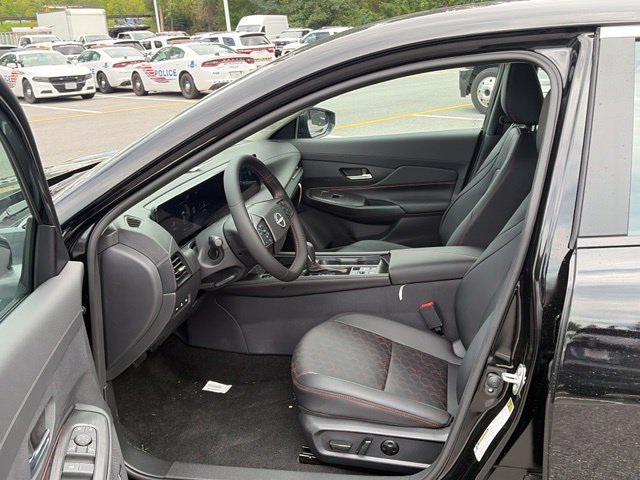 New 2027 Nissan Sentra SR w/ SR Premium Package FWD image 15