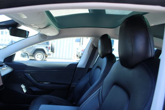 Used 2018 Tesla Model 3 Long Range RWD image 24