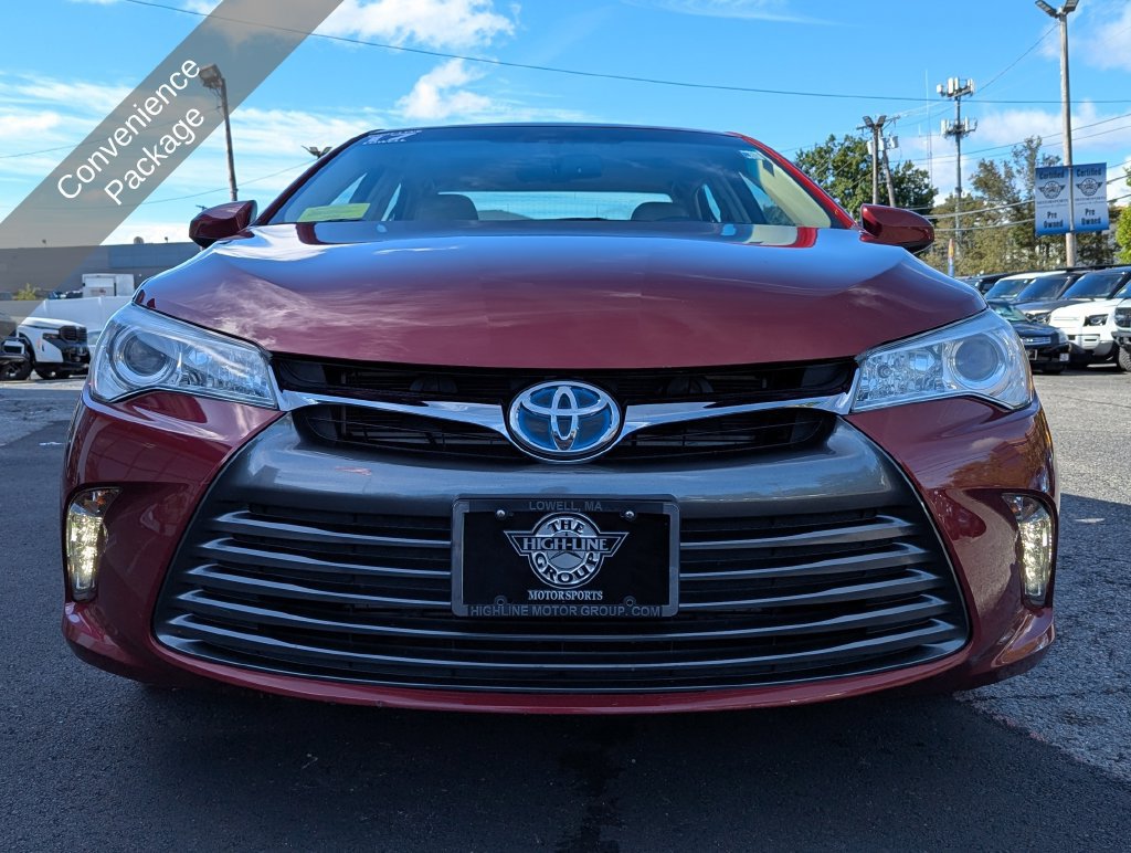 Used 2017 Toyota Camry XLE w/ Moonroof Package FWD image 5