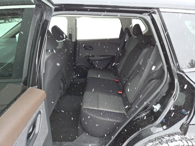 Used 2022 Nissan Rogue S image 18