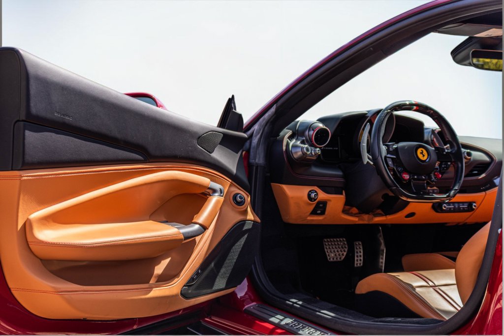 Certified 2022 Ferrari F8 Tributo RWD image 35