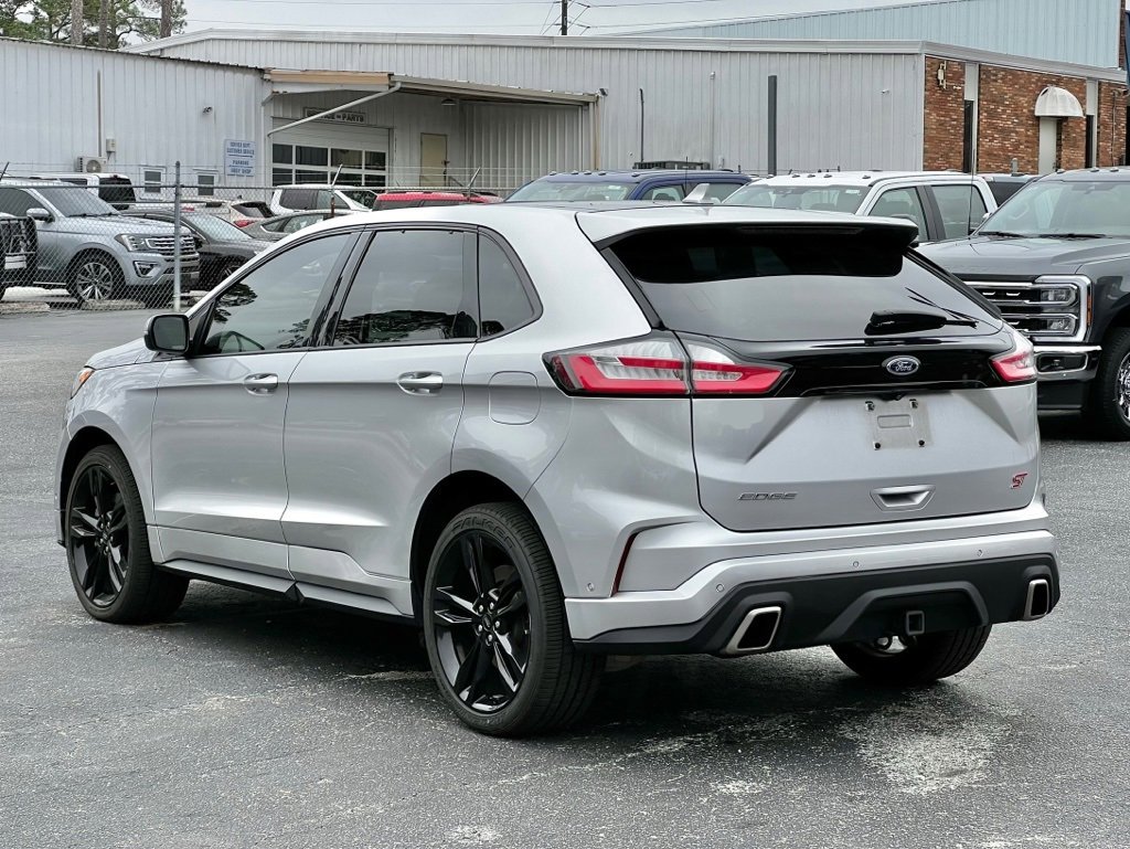 Used 2019 Ford Edge ST w/ Equipment Group 401A image 4