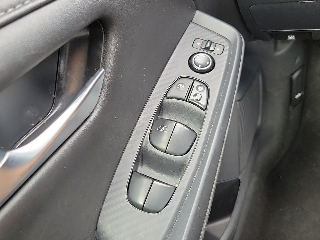 Used 2024 Nissan Sentra SV FWD image 13