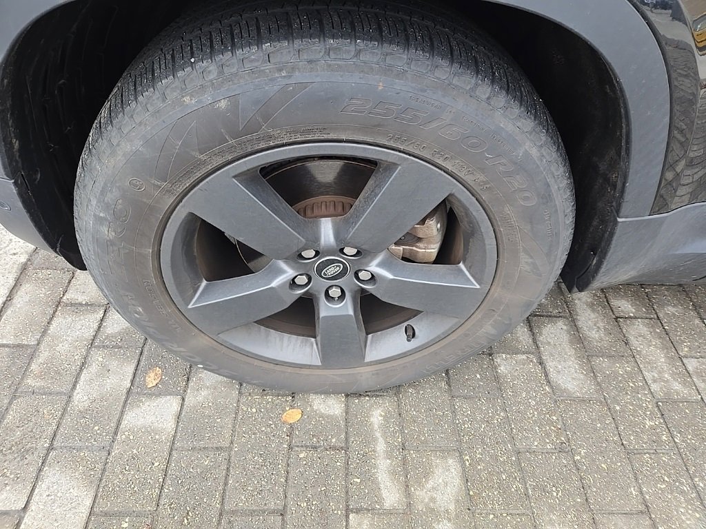 Used 2023 Land Rover Defender 110 S image 10