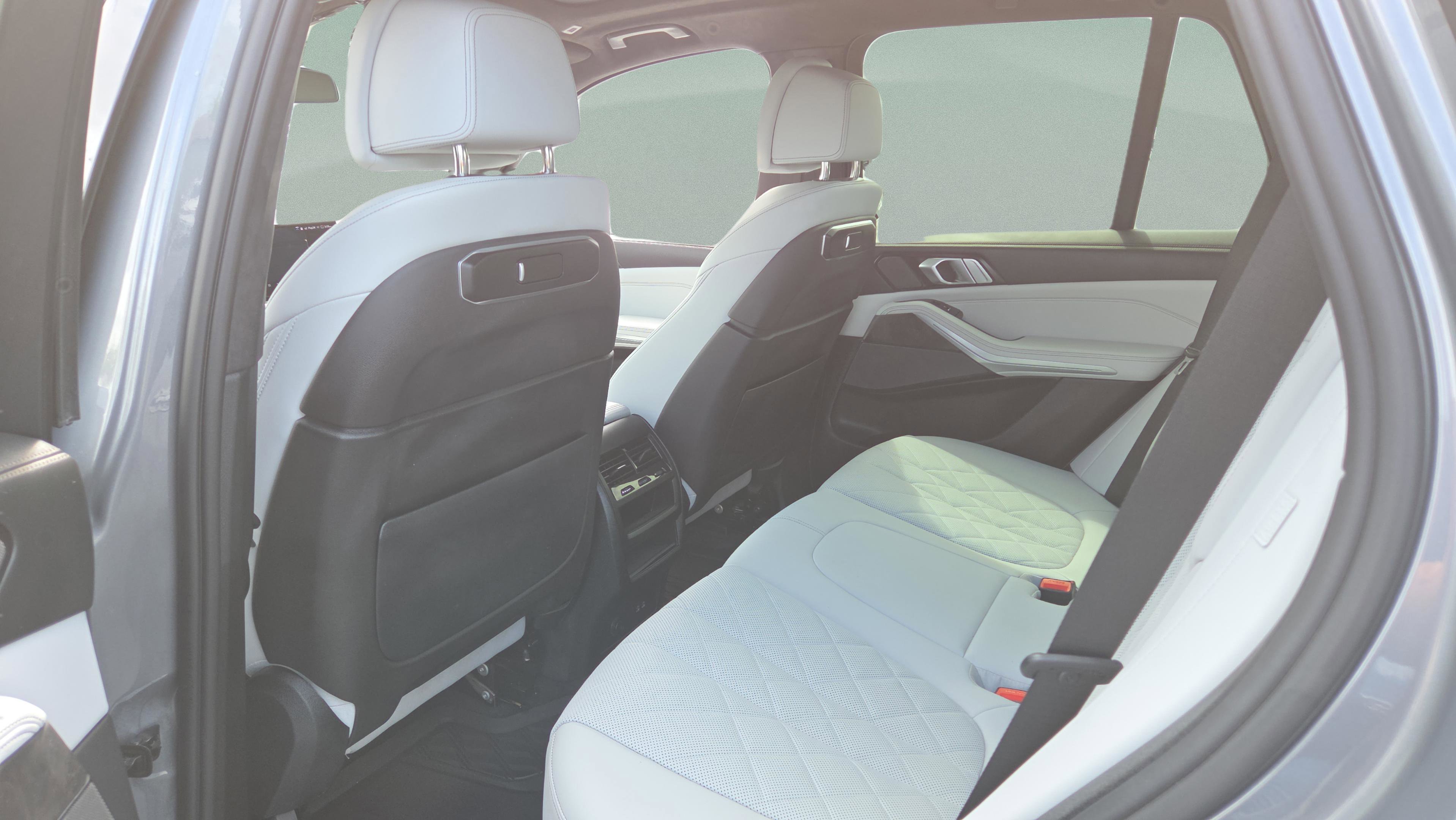 Certified 2024 BMW X5 xDrive40i w/ Premium Package image 11