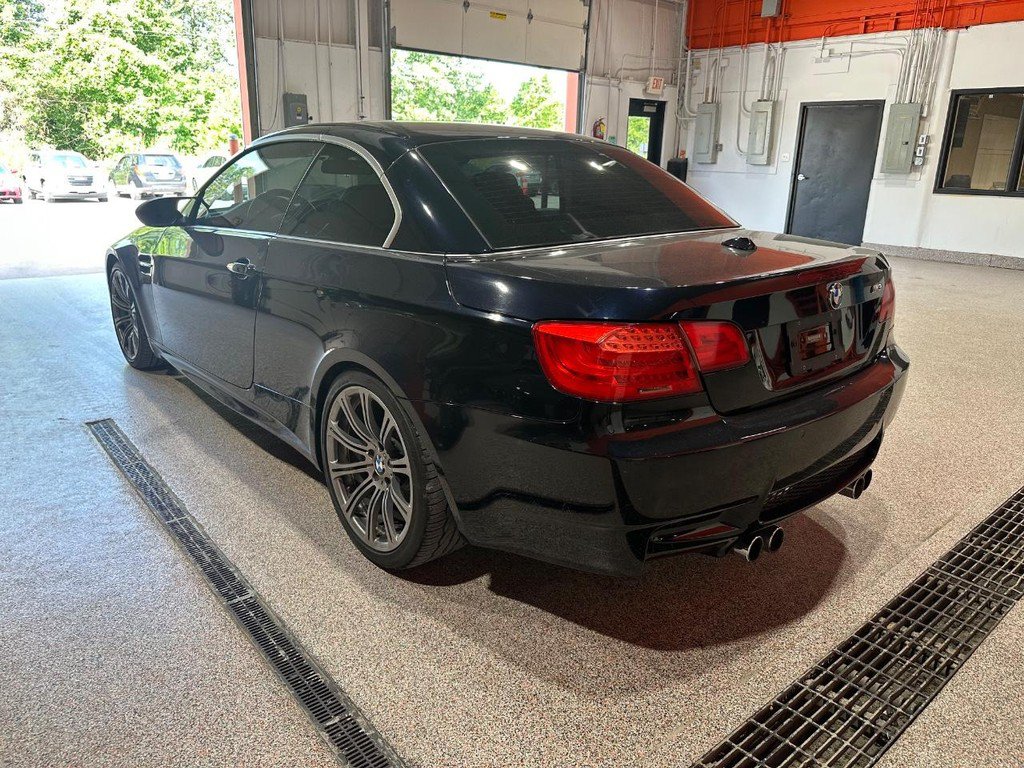 Used 2013 BMW M3 Convertible RWD image 3