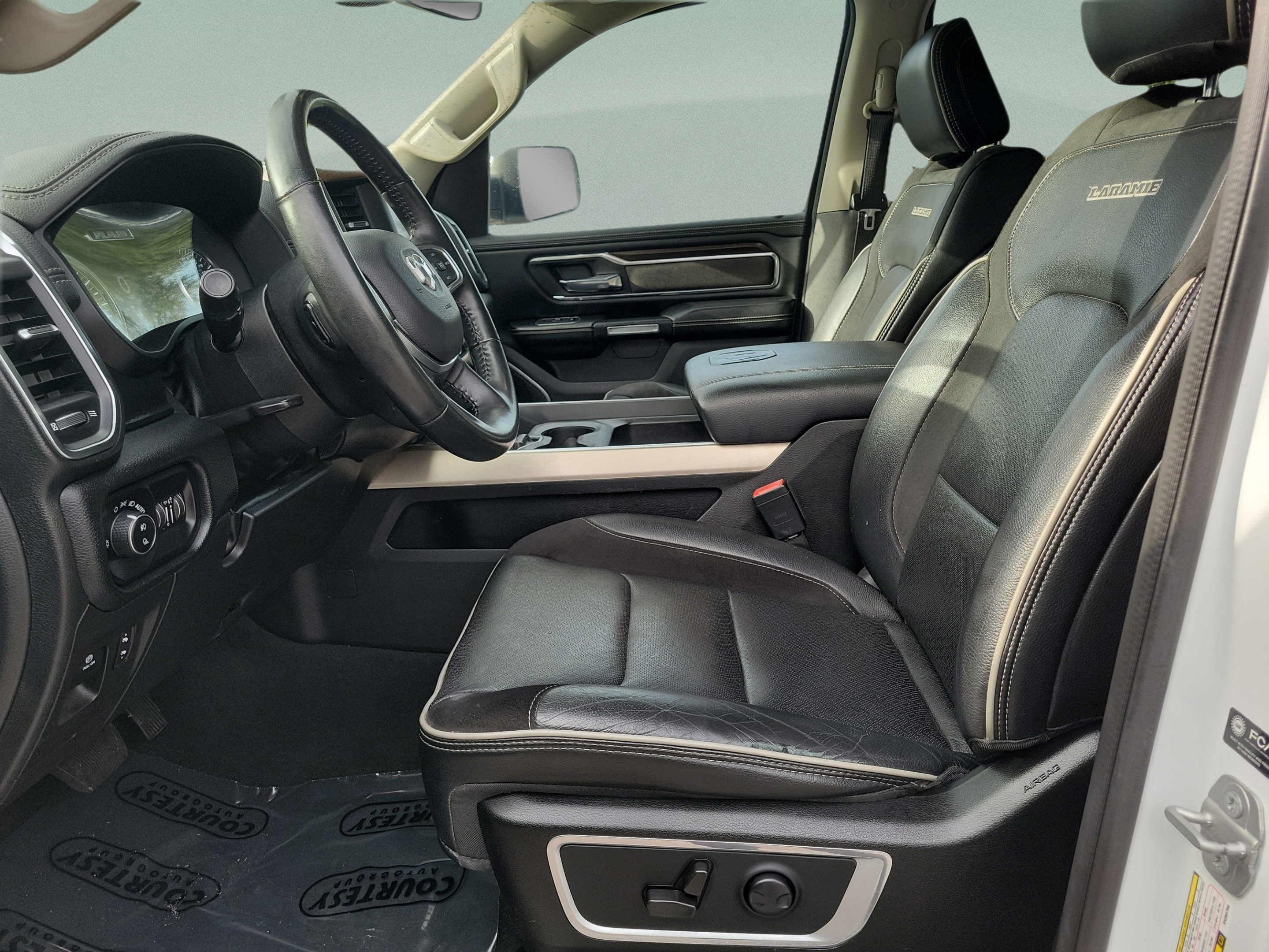 Certified 2022 RAM 1500 Laramie AWD/4WD image 15