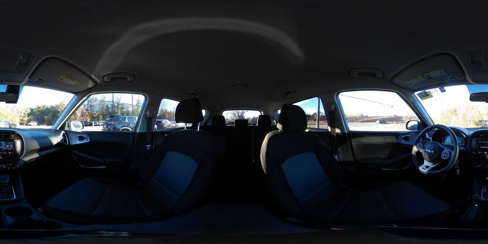 Used 2025 Kia Soul LX w/ LX Technology Package image 37