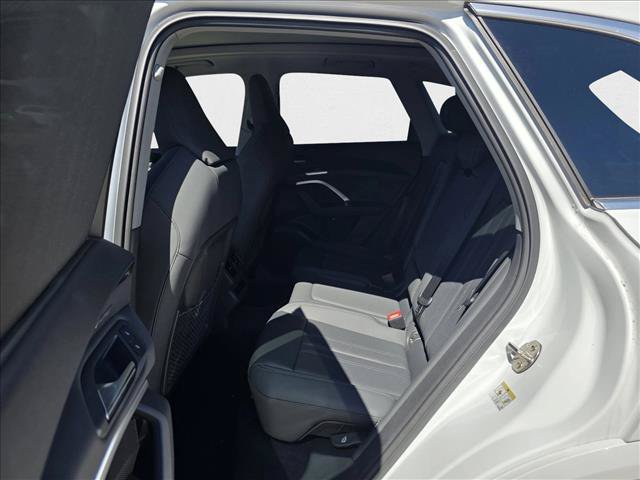 New 2025 Audi Q5 Premium Plus w/ Premium Plus AWD/4WD image 18