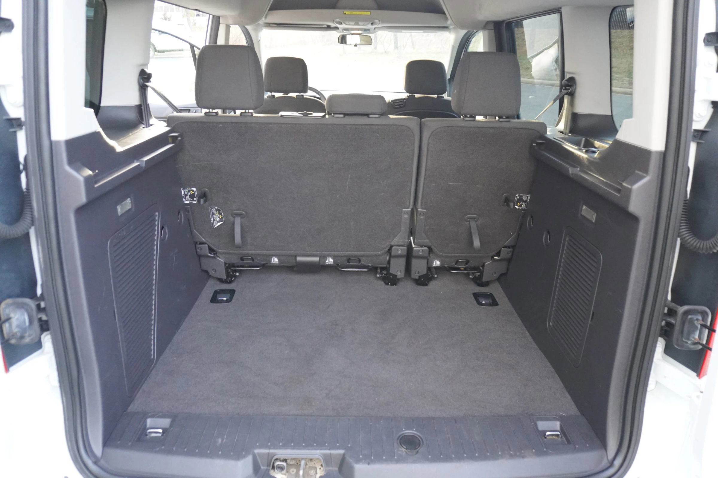 Used 2014 Ford Transit Connect XLT image 26