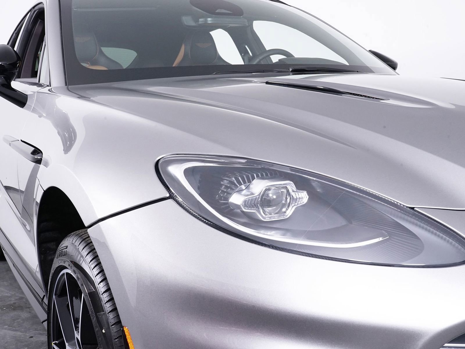 New 2026 Aston Martin DBX 707 image 12