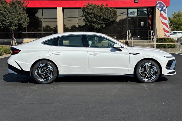 New 2026 Hyundai Sonata SEL image 5