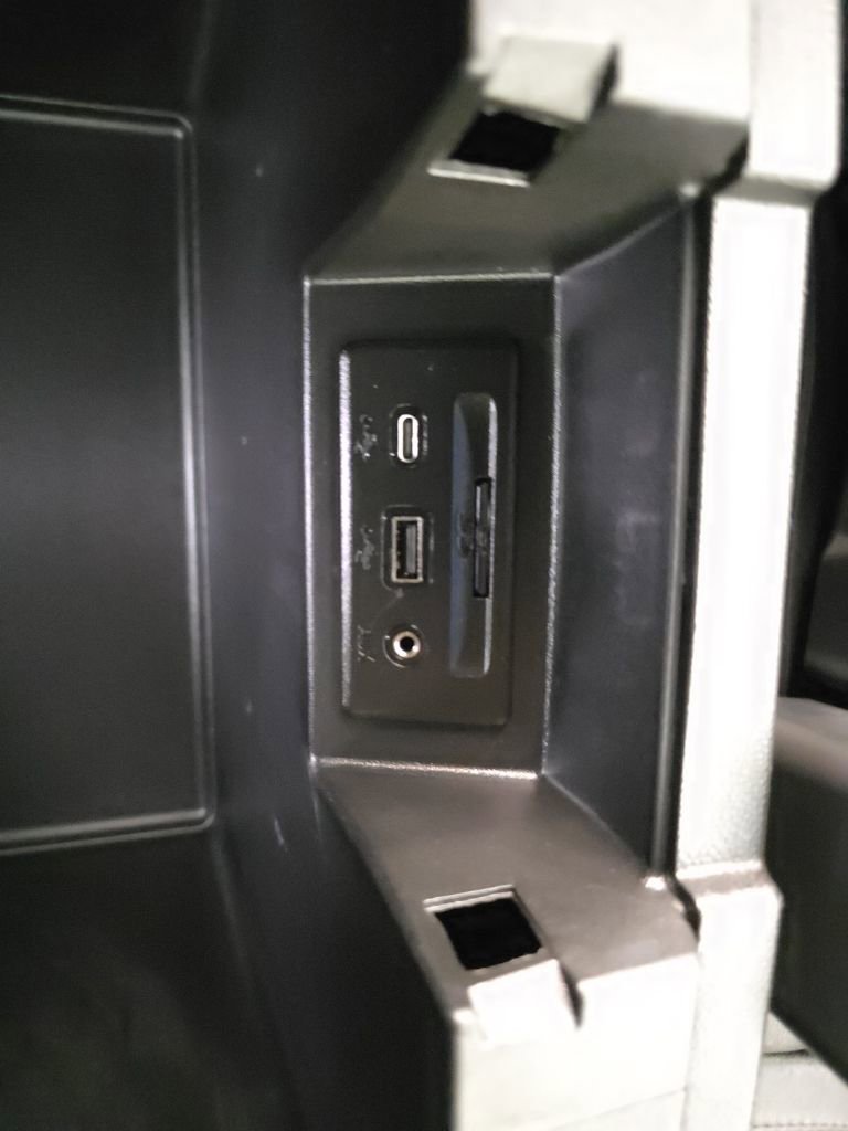 Used 2022 Chevrolet Silverado 1500 High Country image 26