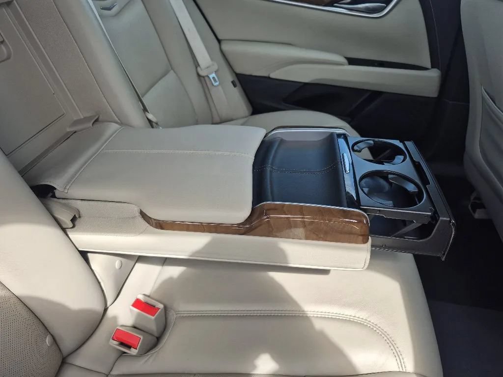 Used 2018 Cadillac XTS Luxury AWD/4WD image 21