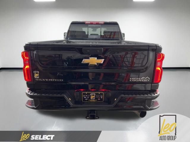 Used 2024 Chevrolet Silverado 3500 High Country w/ Technology Package AWD/4WD image 7